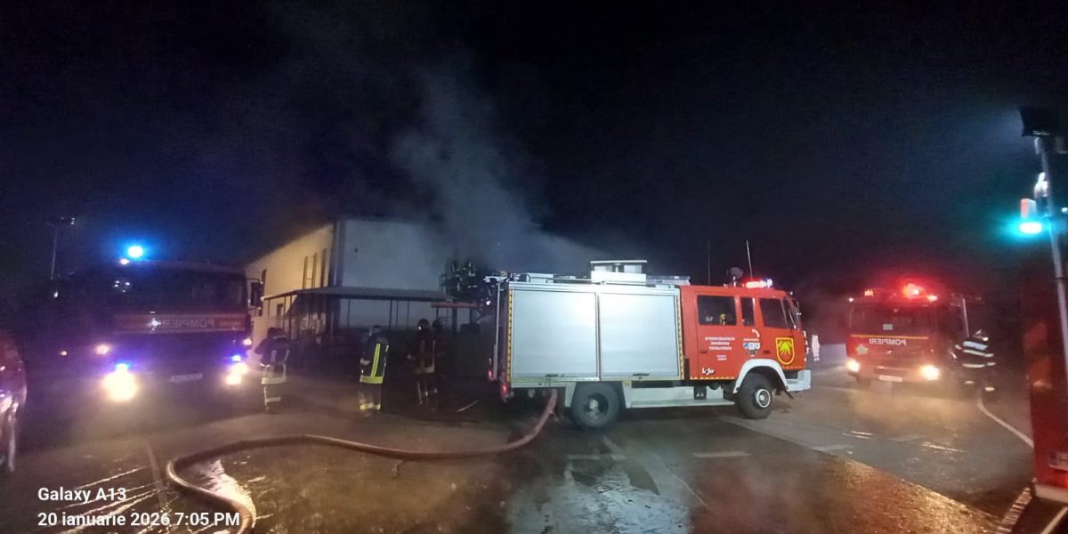 Incendiu-abator-Gheorgheni-Harghita.jpeg - StiriAlese