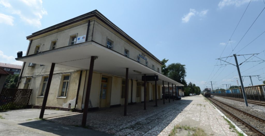 Un incident feroviar mai puțin obișnuit, dar cu potențial de a provoca perturbări majore în serviciile de transport, a avut loc în vara anului trecut, însă doar recent a fost făcut public un raport detaliat al investigației