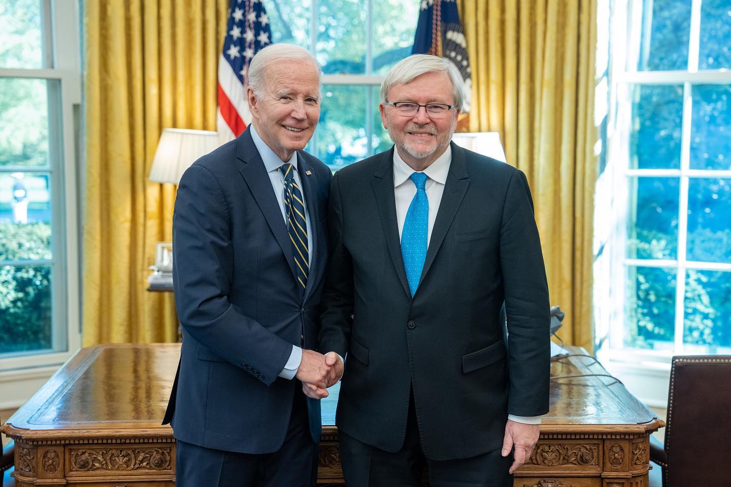 Kevin Rudd, fostul premier australian, renunță la funcția de ambasador în SUA în plină controversă Kevin Rudd, un nume cunoscut în politica australiană și fost prim-ministru, a decis să renunțe la poziția de ambasador al Australiei în Statele Unite, o funcție în care a fost numit în martie 2023, în timpul președinției lui Joe Biden