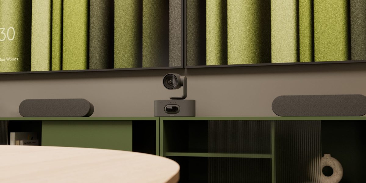 Large_Closeup-Rally-AI-Camera-Pro-with-Logitech-Audio1-scaled.jpeg - StiriAlese