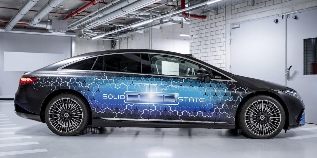 Mercedes-Benz a reușit să spargă barierele tehnice ale bateriilor solid-state printr-un experiment care a atras atenția industriei auto și a experților în tehnologie