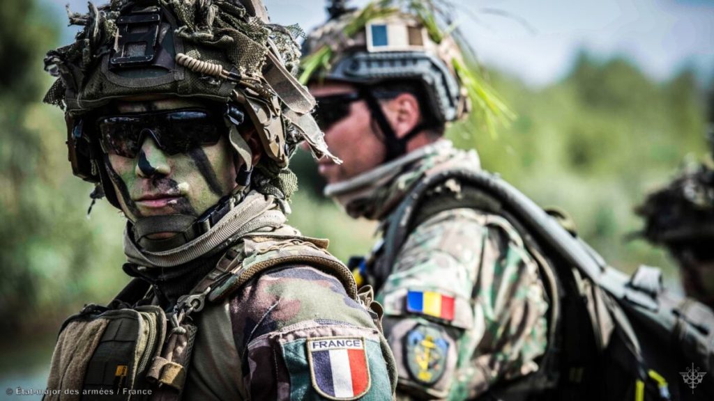Armata voluntară din România se lansează în 2026: un pas strategic în modernizarea apărării naționale Anunțul privind crearea unei armate voluntare a fost făcut oficial de ministrul Apărării Naționale, Radu Miruță, într-un interviu la Antena 3 CNN