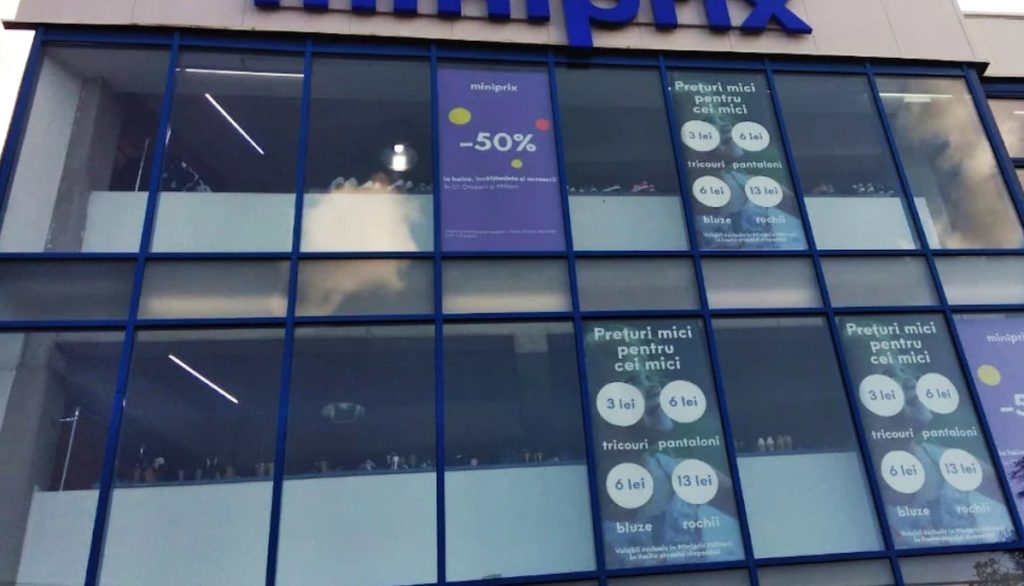 Miniprix Militari și-a anunțat oficial închiderea după 19 ani de activitate în cartierul Militari din București, o decizie care marchează sfârșitul unei epoci pentru retailerul cunoscut pentru moda la prețuri accesibile