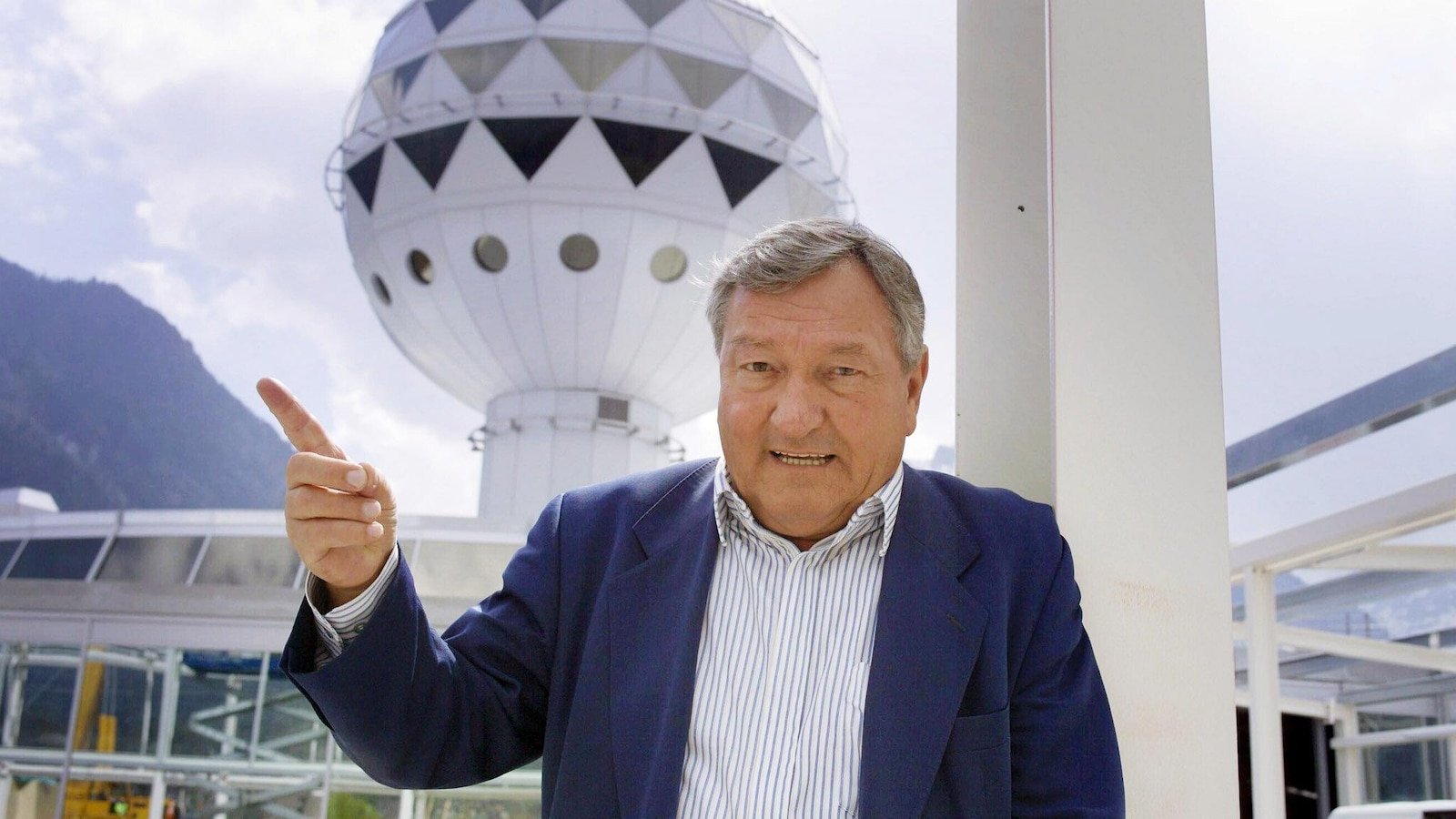 'Chariots of the Gods' author Erich von Däniken dies at 90