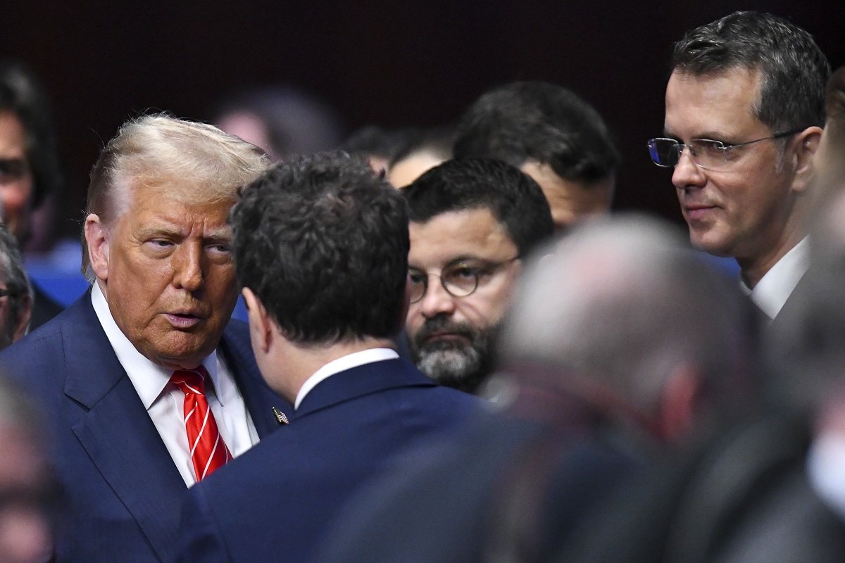 România ia în calcul o schimbare importantă la nivelul ambasadelor din Statele Unite, cu impact potențial asupra relațiilor diplomatice Într-un context marcat de evoluții înamică ale politicii externe românești, oficialii de la București analizează posibilitatea de a numi un nou ambasador la Washington