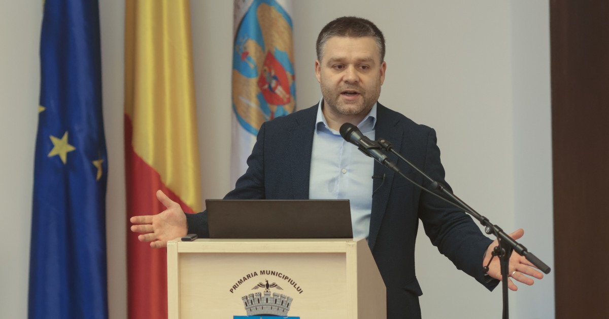 Tensiuni în CGMB: Propunerea lui Ciprian Ciucu, respinsă de consilierii PSD Primarul general al Capitalei, Ciprian Ciucu, se află într-o situație complicată după ce consilierii PSD din Consiliul General al Municipiului București (CGMB) au decis să respingă o importantă propunere a sa