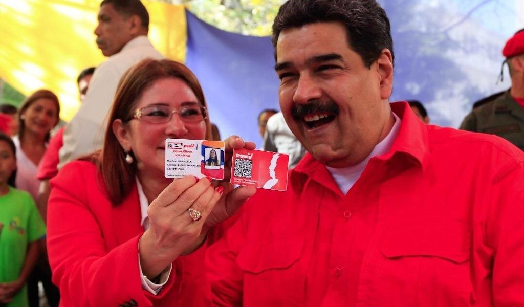 Nicolas-Maduro-Cilia-Flores-Venezuela.jpg - StiriAlese