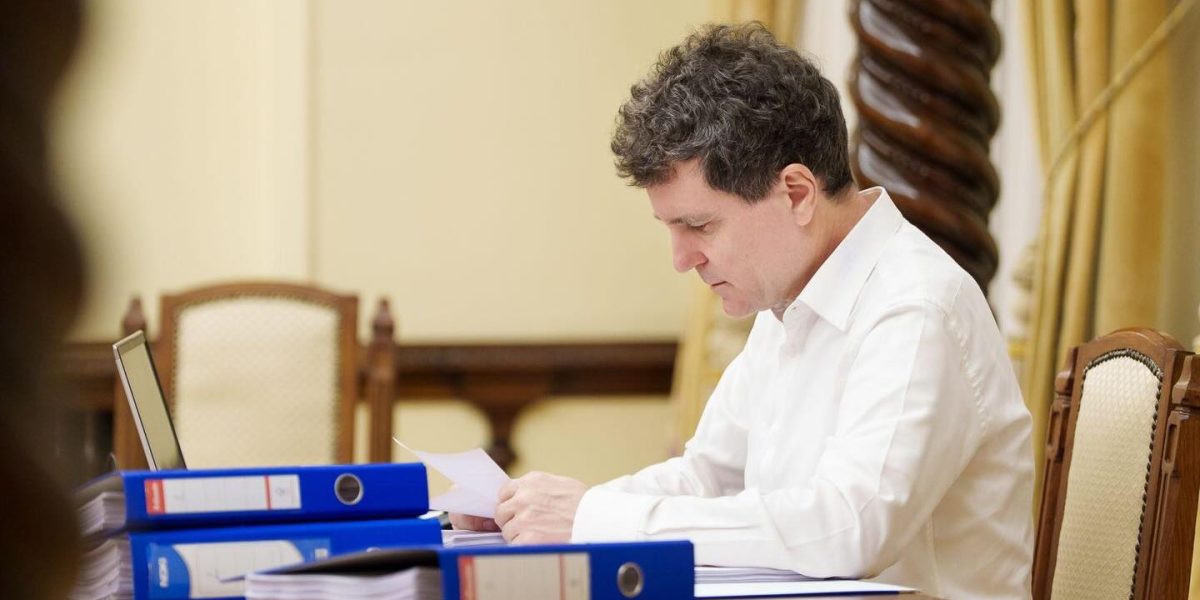 Nicusor-Dan-dosare.jpg - StiriAlese