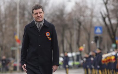 Nicusor-Dan-la-parada-militara-scaled.jpg - StiriAlese