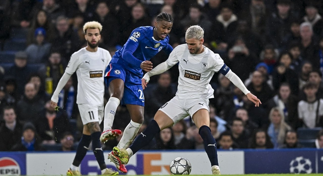 Vlad Dragomir, notă bună în victoria Chelsea – Pafos: 1-0
