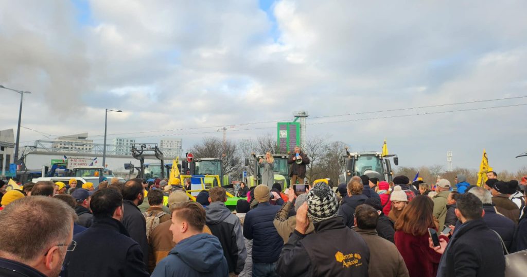 Fermierii români se alătură, marți, protestelor de la Strasbourg împotriva Acordului Mercosur, intensificând astfel discuțiile în jurul impactului acestui acord asupra agriculturii europene