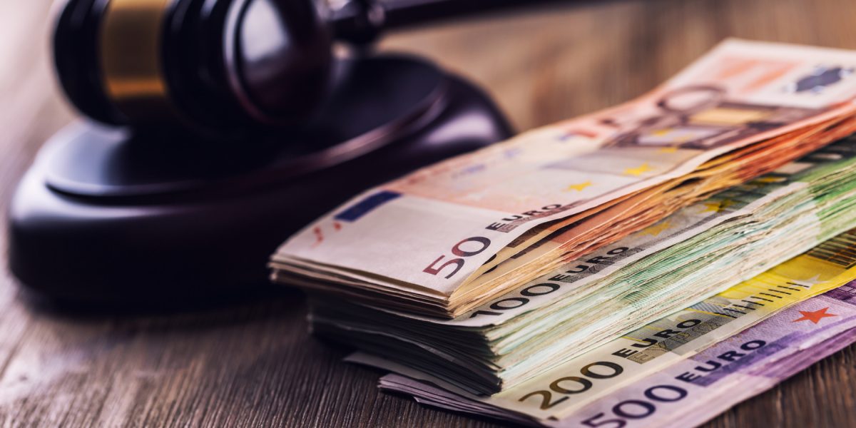 Pensii-magistrati-bani-euro-ciocanel.jpg - StiriAlese