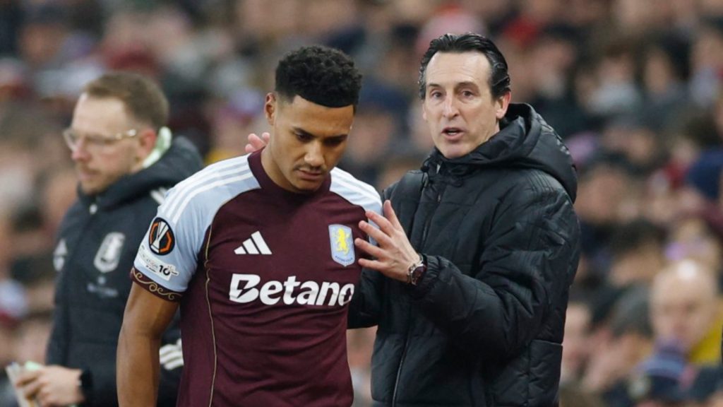 Ollie Watkins, accidentat grav în meciul cu RB Salzburg Atacantul Ollie Watkins a suferit o accidentare la coapsă în minutul 35 al meciului cu RB Salzburg, ceea ce ar putea avea un impact considerabil asupra parcursului echipei Aston Villa în Premier League