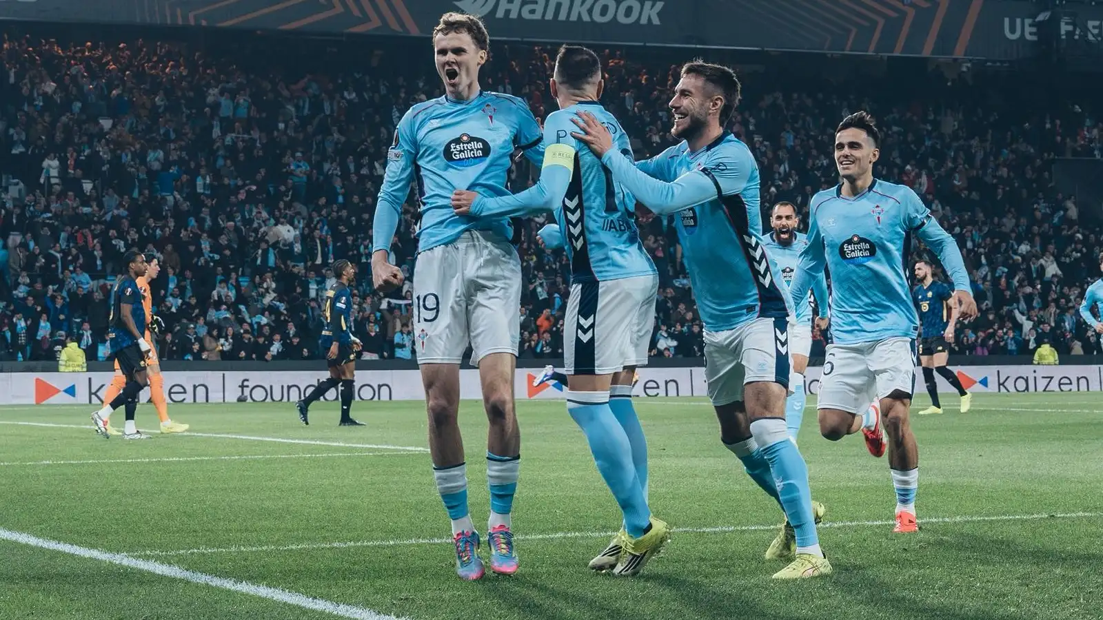 Duel de clasă în La Liga: Real Sociedad versus Celta Vigo Duminică seara, la ora 19:30, fanii fotbalului vor avea ocazia să urmărească un meci captivant în La Liga, când Real Sociedad va întâlni Celta Vigo pe „Reale Arena” din San Sebastian