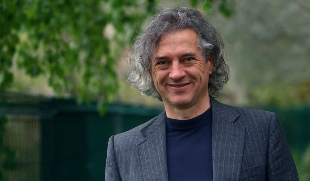 Organismul anticorupție din Slovenia avertizează asupra încălcărilor de integritate ale prim-ministrului Robert Golob, cu doar două luni înainte de alegerile cruciale În ultimele zile, scena politică din Slovenia a fost zguduită de o decizie majoră a organismului anticorupție, care a concluzionat că prim-ministrul liberal Robert Golob a încălcat regulile de integritate în timpul mandatului său