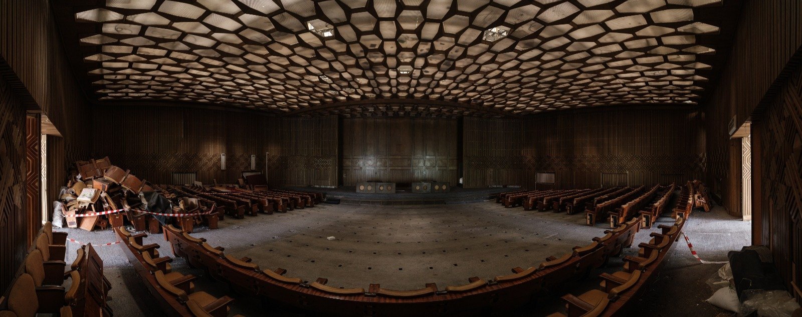 Centrul Național al Dansului din București, un pilon esențial pentru scena artistică românească, se află din nou în criză de spațiu după ce Sala Omnia, una dintre cele mai importante și apreciate infrastructuri dedicate dansului contemporan, a fost pierdută