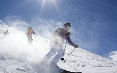 Stațiunile montane, pline de turiști. Avertismentul salvamontiștilor după valul de accidentări din ultimele zile