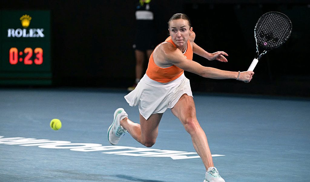 Svitolina outfoxes Andreeva to reach fourth Australian Open quarterfinal