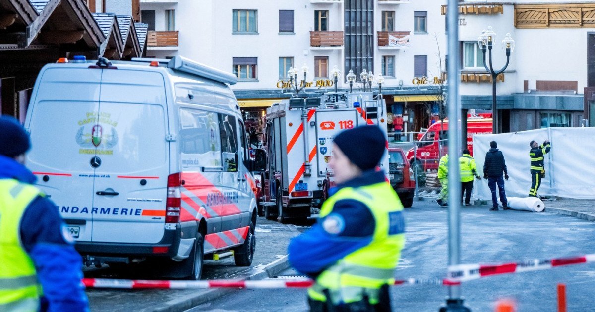 Un român de 18 ani, identificat printre victimele din incendiul care a devastat barul elvețian Le Constellation. Anunțul MAE