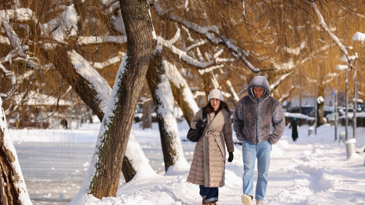 Meteorologii anunță o schimbare a vremii în următoarele două săptămâni. Când am putea scăpa de ger