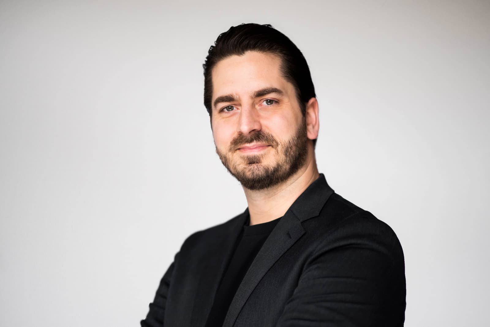 Inteligența artificială repune în discuție modul în care trăim și gestionăm evenimentele de amploare, de la conferințe de câteva zile la evenimente globale cu sute de sesiuni paralele