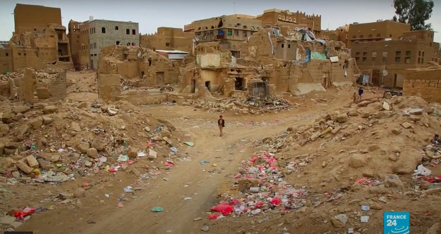 Yemenul sub presiune: forțele guvernamentale recuceresc provincia strategică Hadramaut Forțele susținute de Arabia Saudită au reușit să recucerească sâmbătă seară provincia Hadramaut, un important punct strategic situat la granița de est a Yemenului, consolidând astfel poziția guvernului recunoscut internațional într-un moment de intensificare a conflictului civil din țară