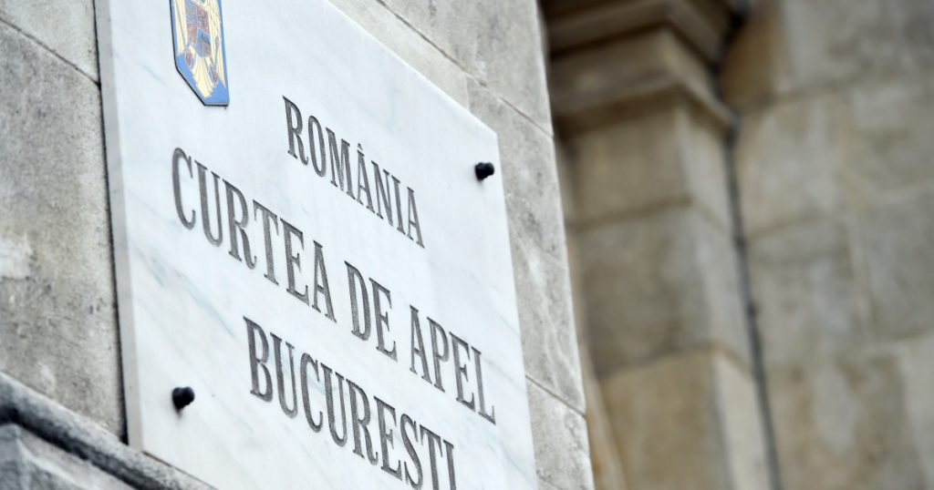 Decizie amânată în cazul judecătorilor CCR: Mihai Busuioc și Dacian Dragoș așteaptă pronunțarea instanței Curtea de Apel București a decis, în data de 5 ianuarie, să amâne pronunțarea în cazul contestației care îi vizează pe judecătorii Curții Constituționale (CCR) Mihai Busuioc și Dacian Dragoș