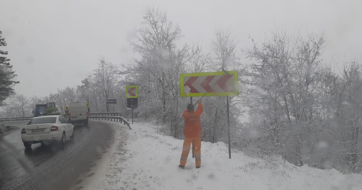 Ninsorile au revenit: cod galben de ger și viscol în mai multe județe din țară Meteorologii din cadrul Administrației Naționale de Meteorologie (ANM) atrag atenția asupra revenirii ninsorilor, în special în jumătatea de sud a țării, unde se vor depune straturi de zăpadă cuprinse între 5 și 15 centimetri