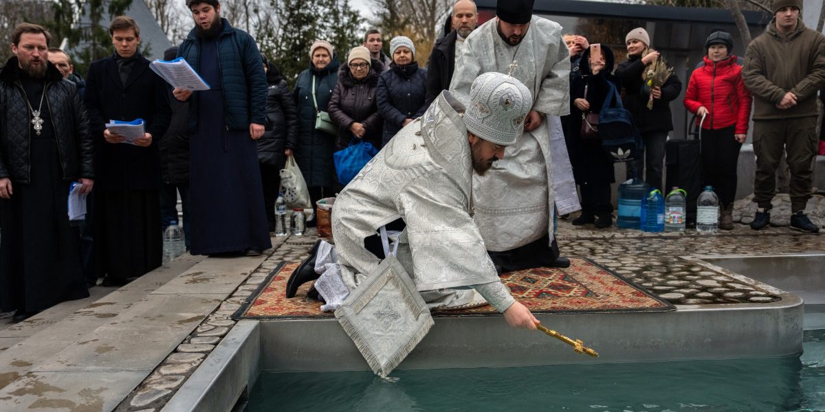 ZmEwMzk4ZTZkZmEyYzhjOWI5NzE3YjE0Y2Y.thumb_.jpg - StiriAlese