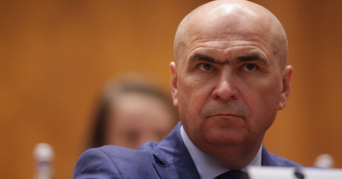 Premierul Ilie Bolojan, huiduit la Botoșani după boicotul primarilor PSD din Iași Premierul Ilie Bolojan s-a confruntat cu huiduieli sâmbătă la Botoșani, în urma boicotului organizat de primarii PSD la întâlnirea de vineri de la Iași