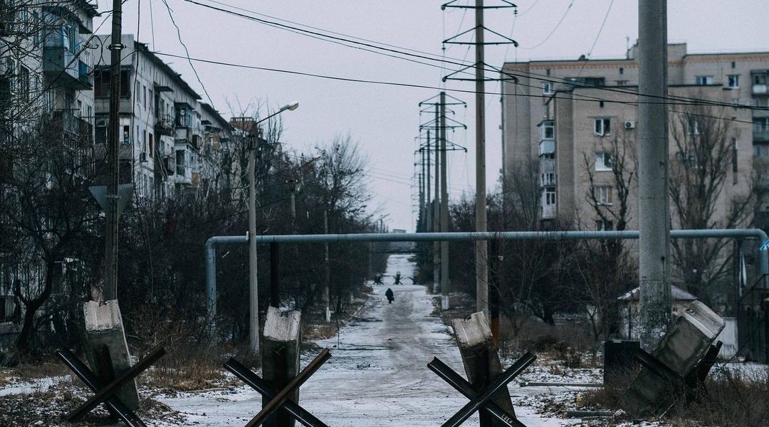 armata-ucraina-razboi-rusia-populatie-civila-civili-tancuri-bombardamente-ucraineni-blocuri-4-oameni.jpeg - StiriAlese