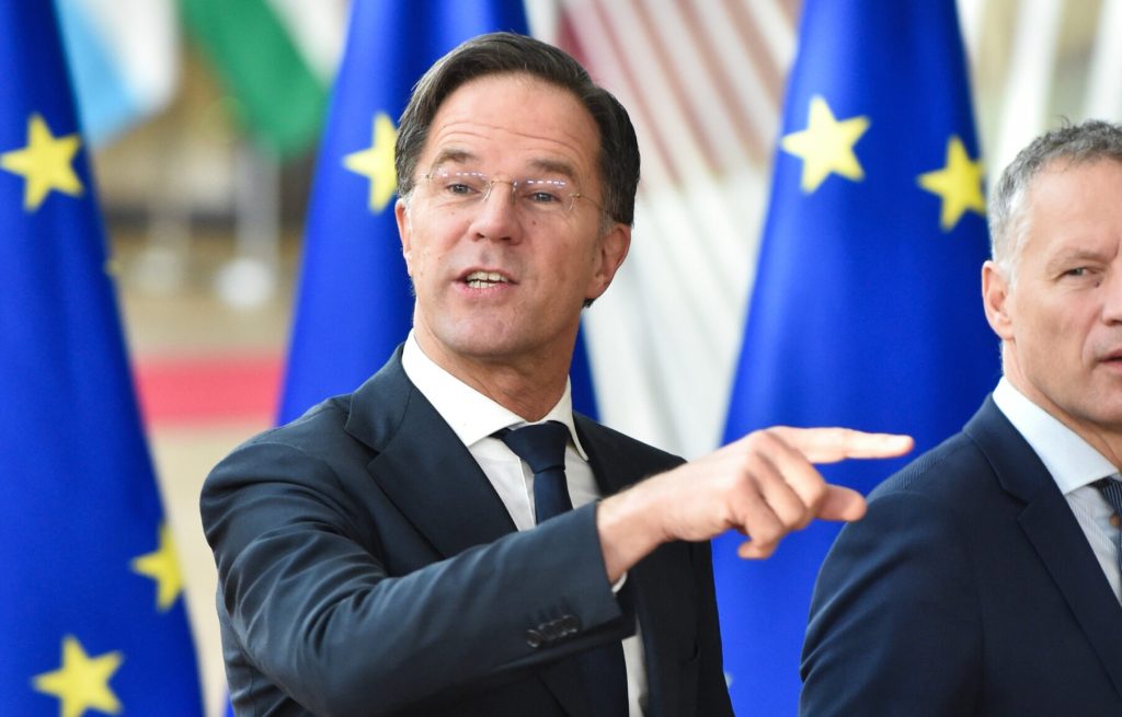 Rutte refuză ideea unei armate europene separate de NATO: „Continuați să visați”
