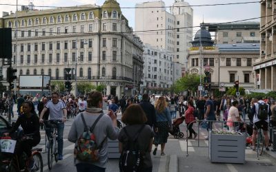 bucuresti-calea-victoriei-oameni.jpg - StiriAlese