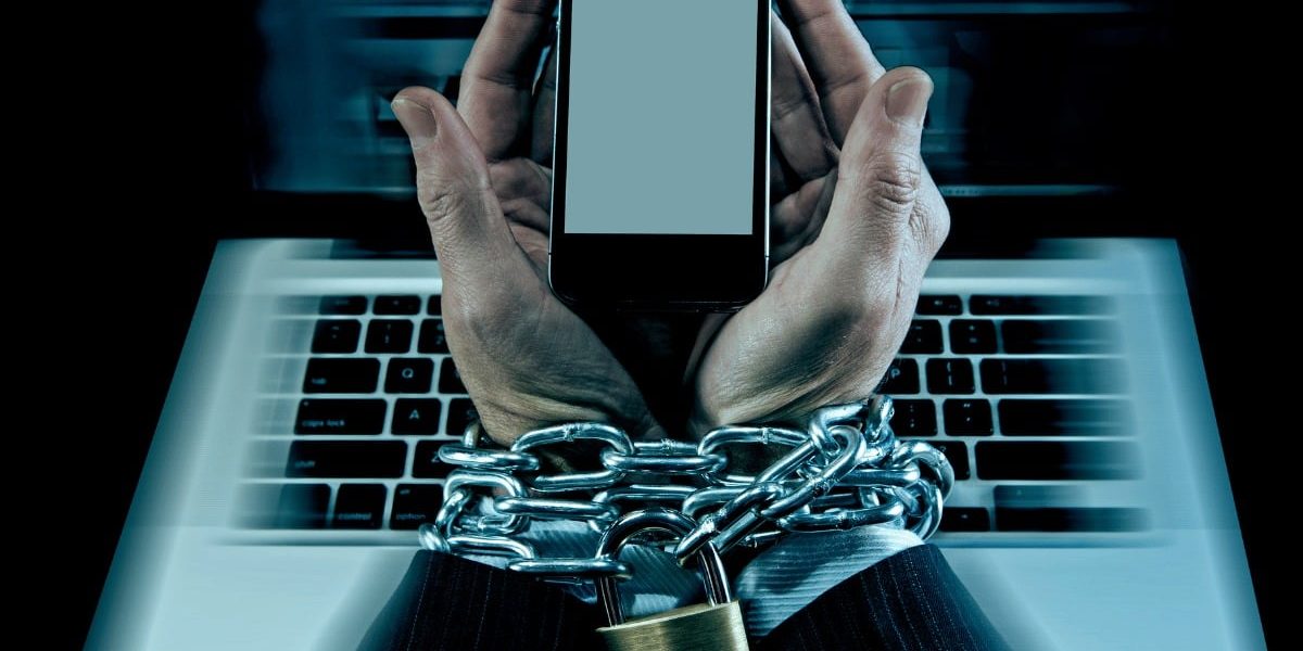 caz-dependenta-de-social-media.jpg - StiriAlese