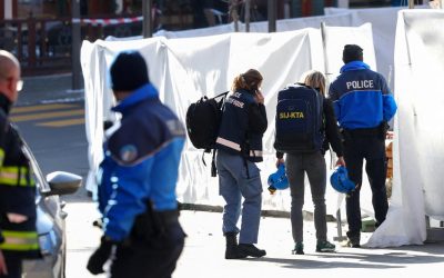 ce36655_ftp-1-h0d9pot2pnbc-2026-01-01t122610z-296545507-rc2csiajk3pc-rtrmadp-3-switzerland-blast.JPG - StiriAlese