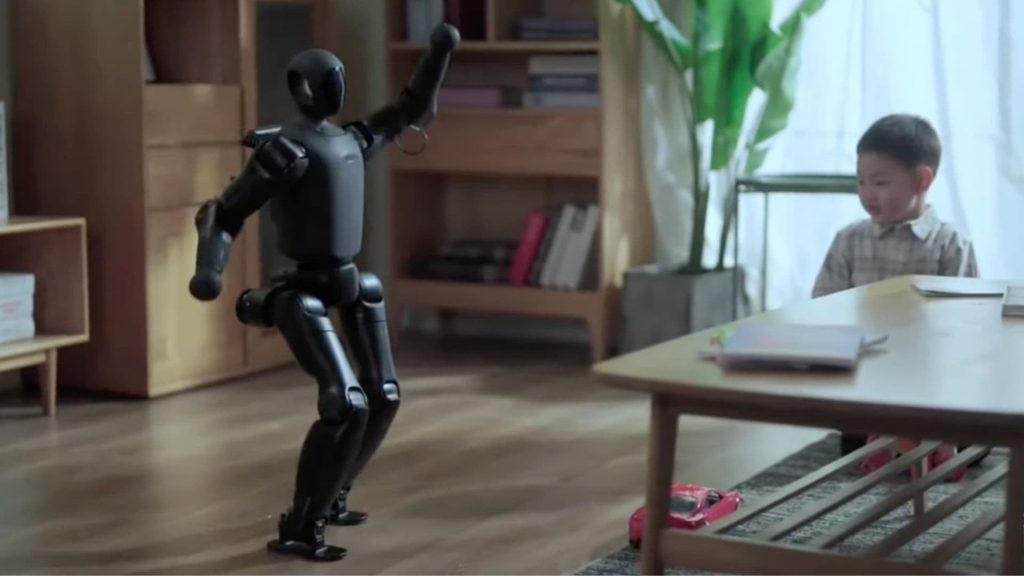 Un nou pionierat în domeniul roboticii a fost anunțat recent de o companie chineză, care a prezentat cel mai mic robot umanoid funcțional din lume