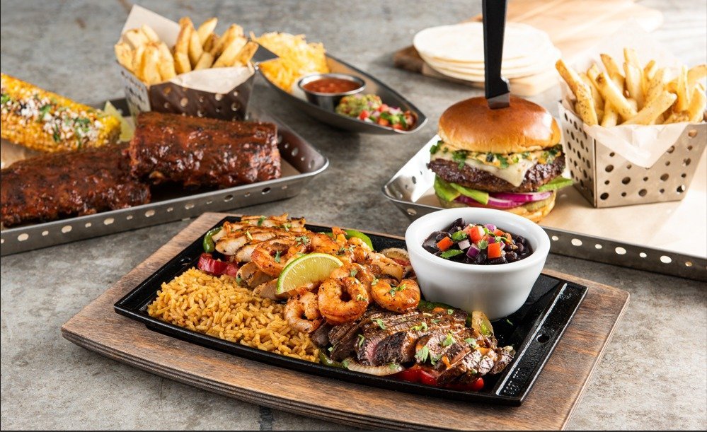 Lanțul american de restaurante Chili’s, cunoscut pentru cultura sa Tex-Mex, se pregătește să își facă intrarea oficială pe piața din România, aducând cu sine nu doar meniul, ci și conceptul de servire prietenos și modern