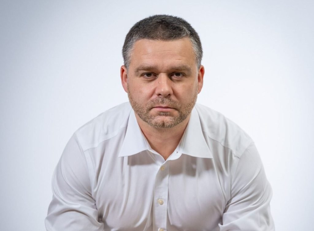 Primarii Bucureștiului se afundă într-un război politic deschis, pe fondul crizei bugetare persistente și al disputelor aprinse privind gestionarea fondurilor publice