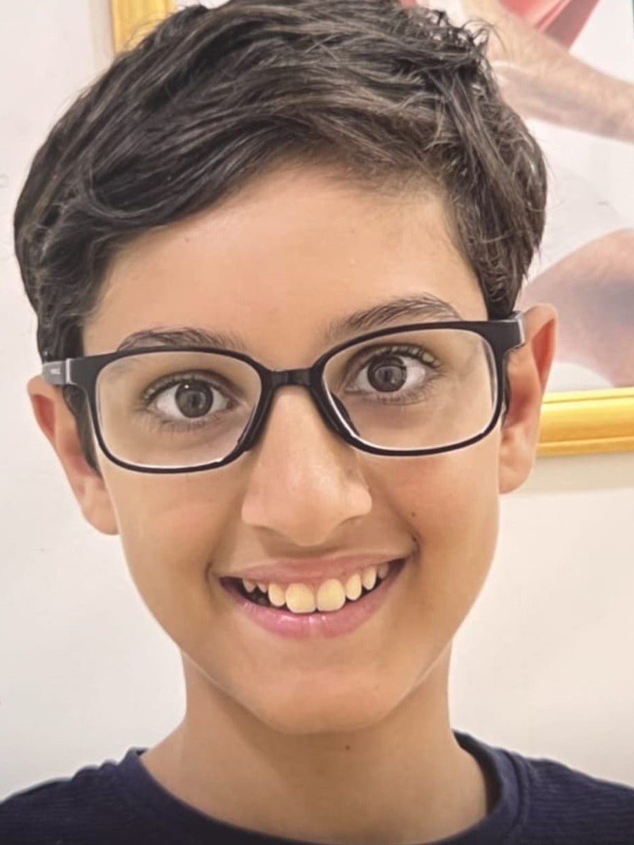 Copil dispărut din Capitală, găsit în siguranță după aproape o zi de căutări O veste bună răspândită rapid în mediul online și în rândul cetățenilor din București a adus aproape un sfârșit fericit pentru o familie îngrijorată: minorul de 11 ani, dispărut de pe străzile Capitalei, a fost localizat și este în siguranță