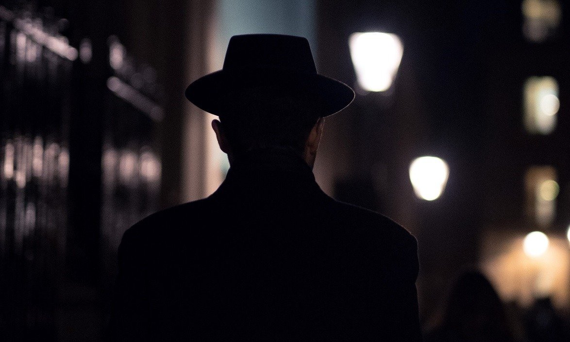 Irak, Iran anunță arestarea unui cetățean străin acuzat de spionaj pentru Mossad Într-un anunț care riscă să intensifice tensiunile deja existente în zona Golfului și să adauge un nou capitol în lupta de influență dintre Iran și Israel, oficialii de la Teheran au declarat că au reținut un cetățean străin, suspectat că ar lucra ca spion pentru Mossad, serviciul de informații israelian