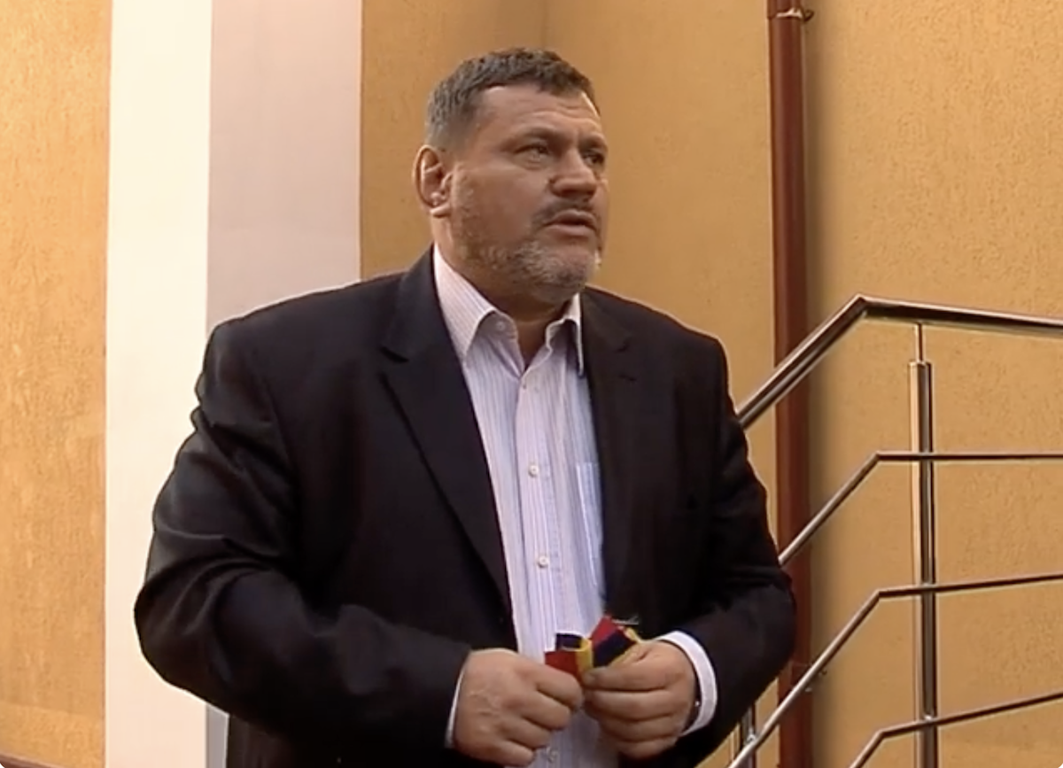 Fostul primar al Sectorului 6, Cristian Poteraș, a rămas, mai mult decât oricând, în memoria publică legat de implicarea sa în scandaluri de corupție decât pentru realizările administrative sau reformele implementate