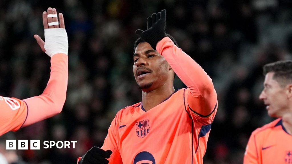 Barcelona își consolidează poziția în La Liga după victoria cu Elche Marcus Rashford a fost din nou protagonist, contribuind decisiv la victoria echipei FC Barcelona în fața celor de la Elche, scor 3-1