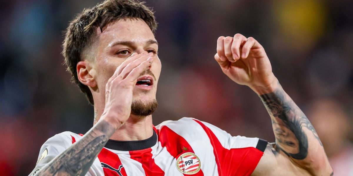 dennis-man-psv-2.jpg - StiriAlese