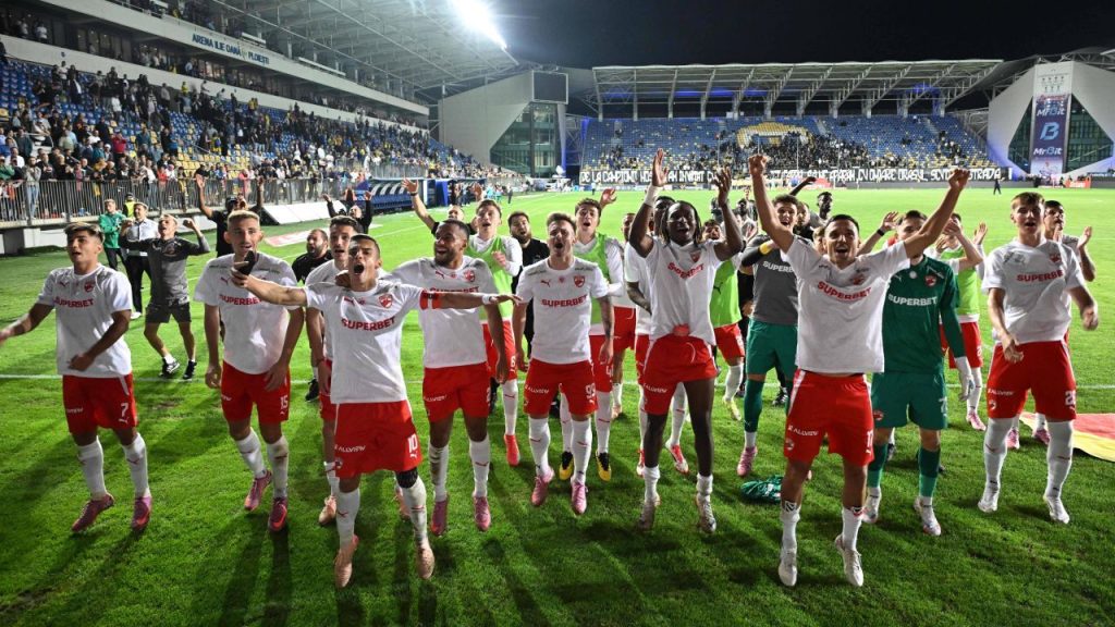 Dinamo se desparte temporar de un jucător cheie Momente de incertitudine pentru fanii echipei Dinamo București, întrucât clubul a anunțat astăzi despărțirea temporară de mijlocașul său, George Țucudean