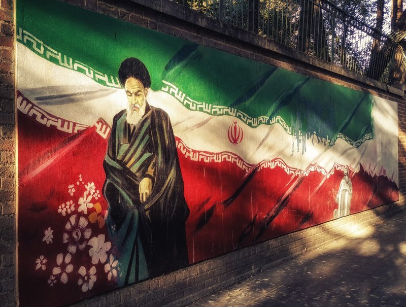 Proteste masive în Iran, șase morți în ciocniri; întâlnire a președintelui cu protestatarii