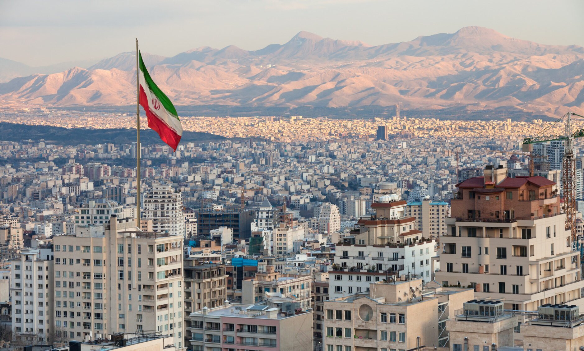 Franța se alătură oficiale așa-numitei „liste negre” a Uniunii Europene, anunțând sprijinul pentru includerea Gărzii Revoluționare Islamice (GRI) din Iran în categoria organizațiilor teroriste