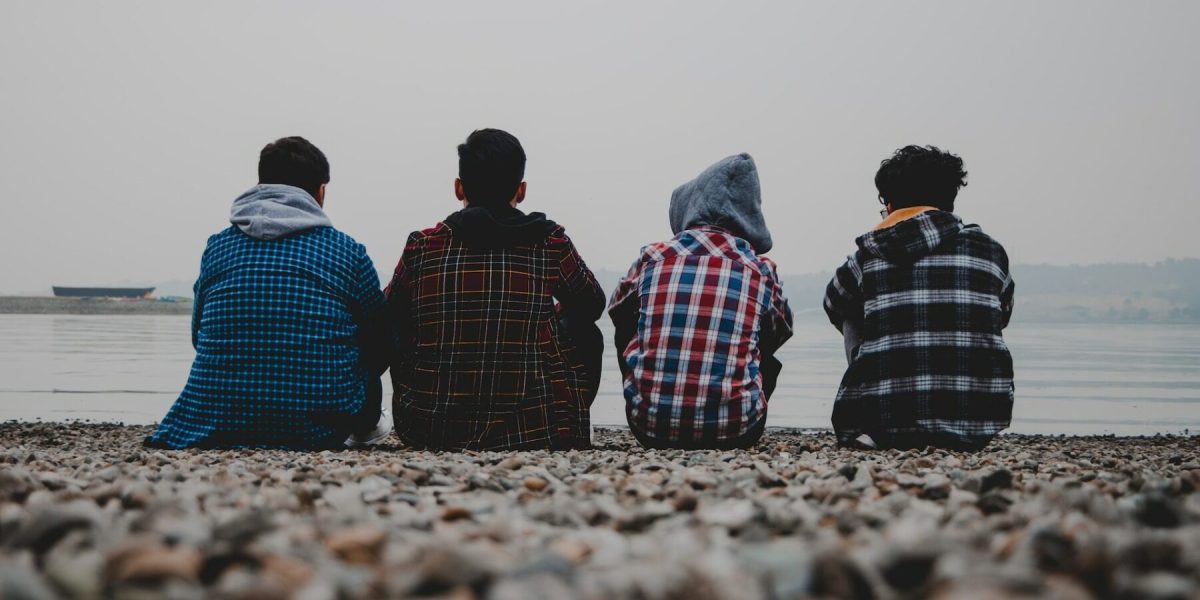 droguri-in-scoli-liceeni-scolari-adolescenti-pe-plaja-tineri-timp-liber-e1683698314858.jpg - StiriAlese