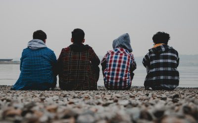 droguri-in-scoli-liceeni-scolari-adolescenti-pe-plaja-tineri-timp-liber-e1683698314858.jpg - StiriAlese