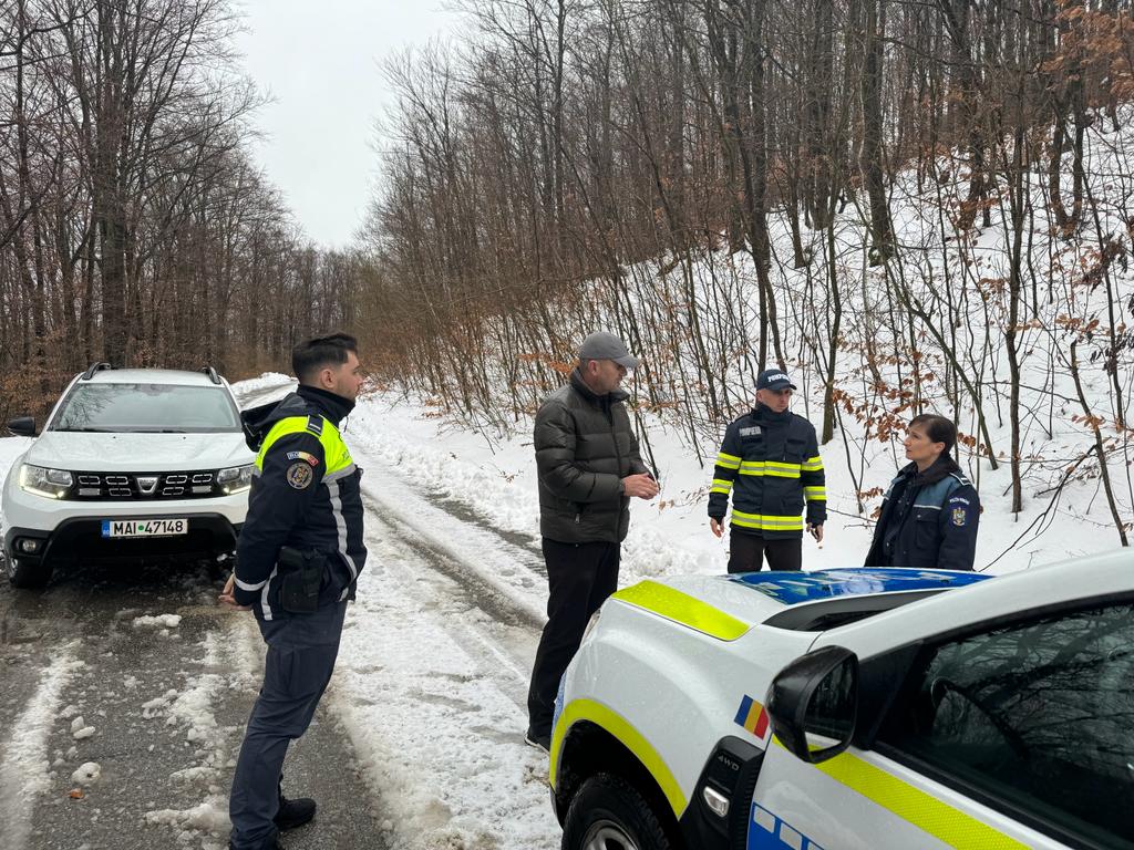 Tragedie pe drumul din zona Dobrun: un adolescent de 17 ani a murit după un accident grav cu sania trasă de autoturism Un incident tragic a zguduit comuna Dobrun, din județul Olt, vineri seara, lăsând în urmă durere și întrebări fără răspuns