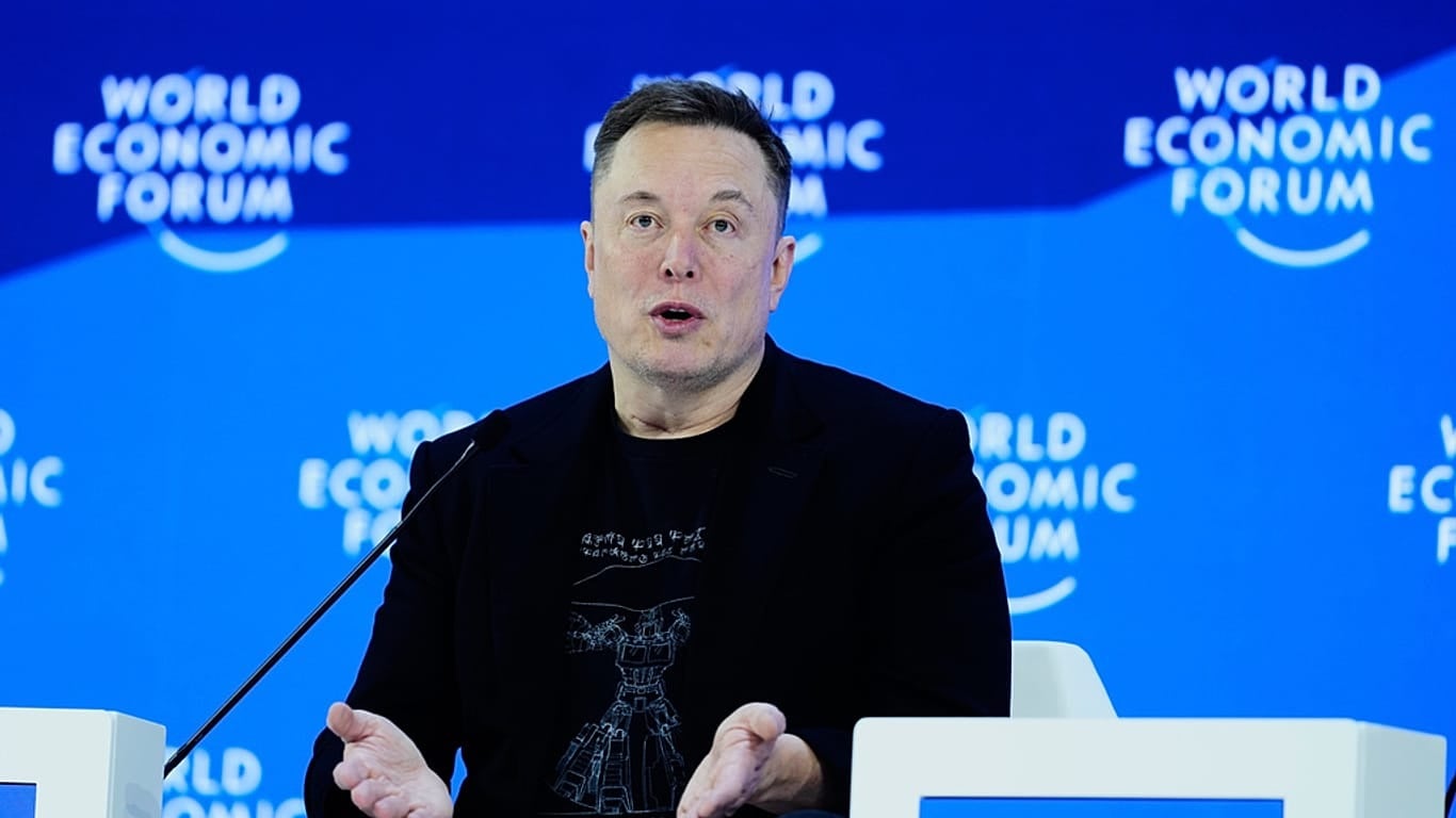 Elon Musk, o figură controversată și mereu în centrul atenției tehnologiei și inovației, a făcut o apariție surprinzătoare la Davos, în plină desfășurare a Forumului Economic Mondial